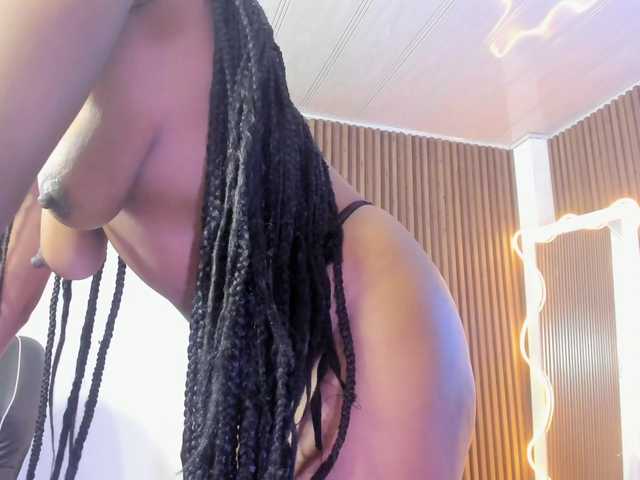 cristalbroke-tay live cam on BongaCams