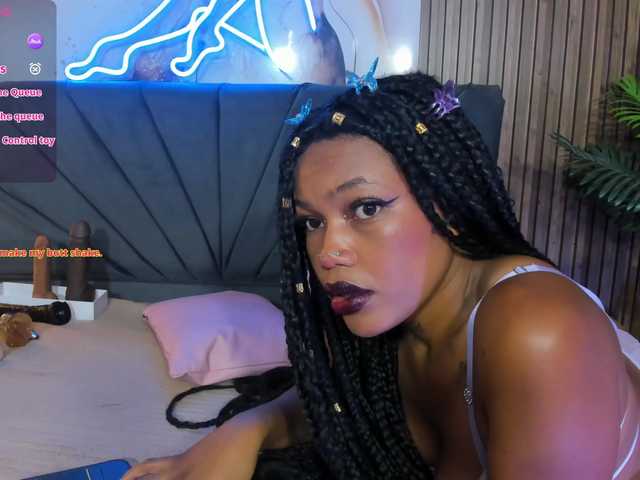 cristalbroke-tay live cam on BongaCams