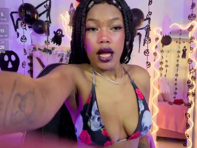 cristalbroke-tay live cam on BongaCams