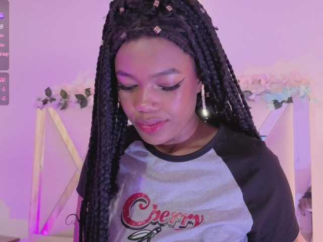cristalbroke-tay live cam on BongaCams