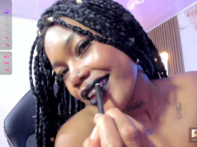cristalbroke-tay live cam on BongaCams