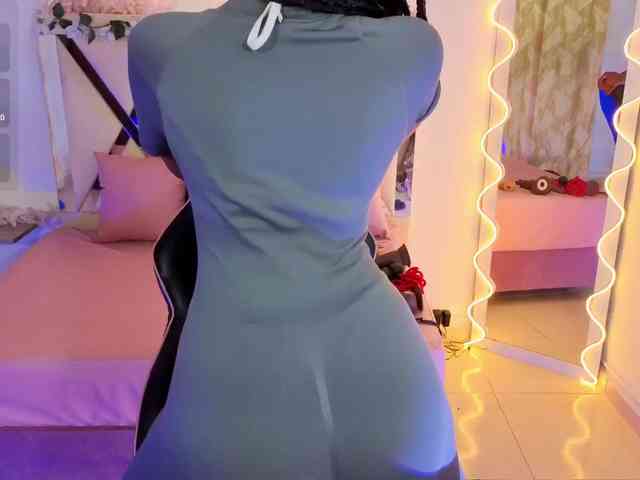 模特: cristalbroke-tay