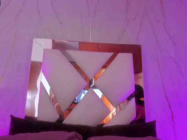 sweettsophie1 webcam