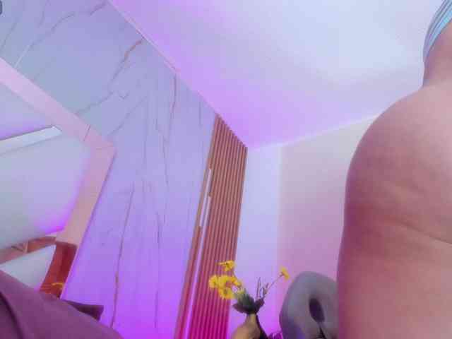 sweettsophie1 webcam