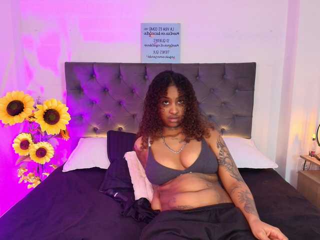 emilyandtripsy live sex show
