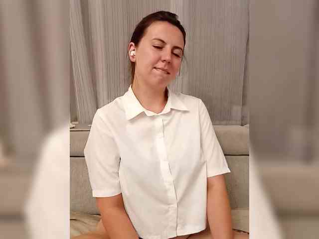 Melenka Live Webcam on BongaCams
