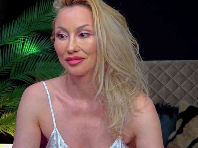 KellyWife