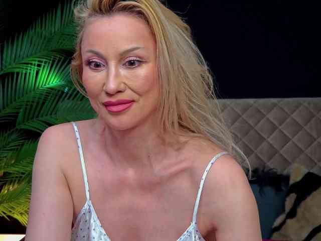 KellyWife