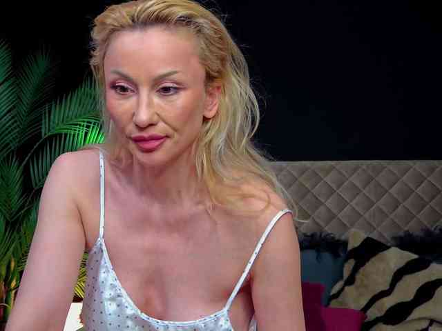 KellyWife
