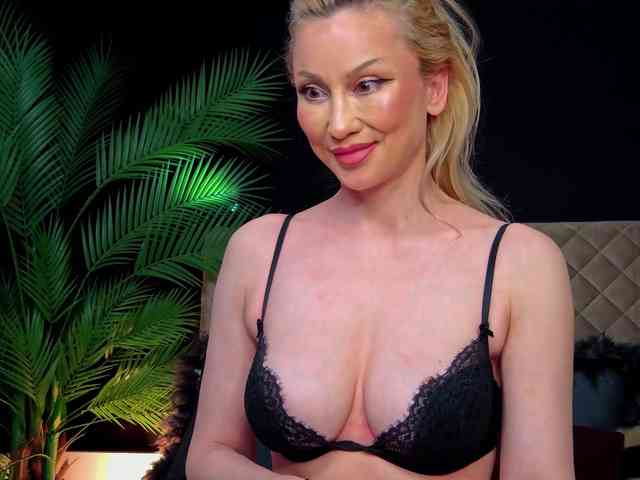 KellyWife