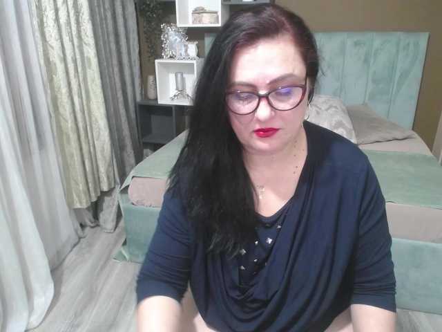 ValerieSmiths — live female cam