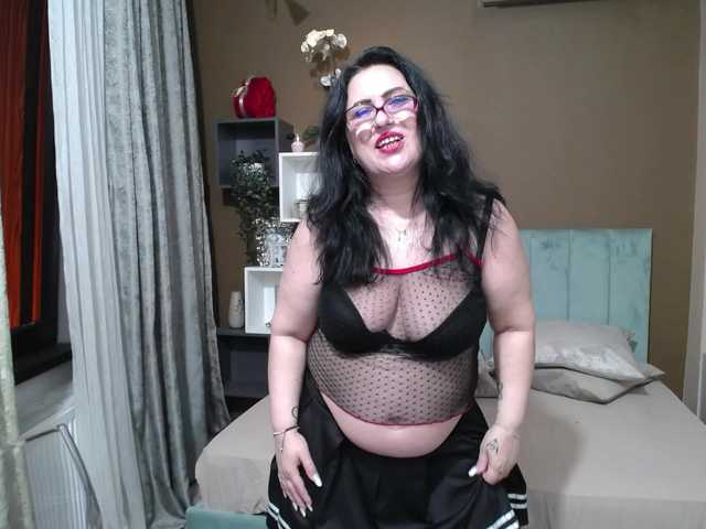 ValerieSmiths live cam on UnifiedCams