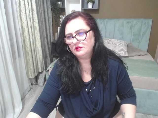 ValerieSmiths — live female cam