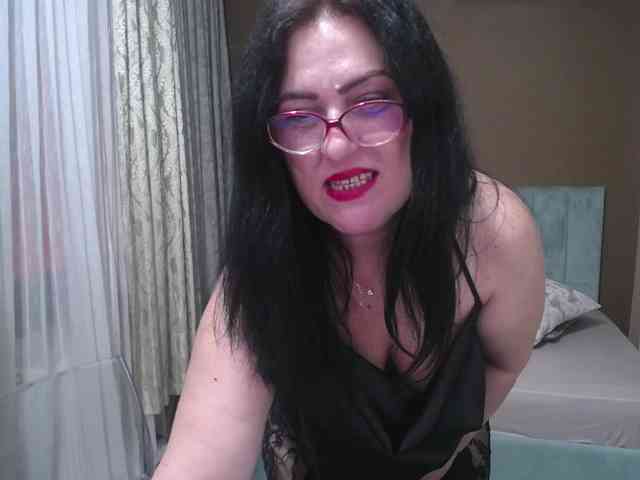 Model: ValerieSmiths