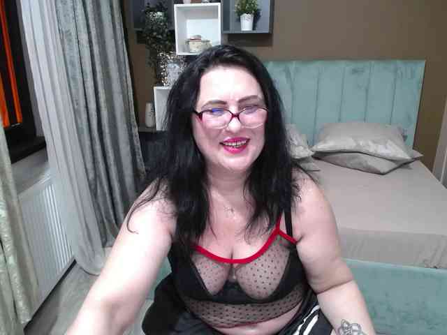 Model: ValerieSmiths