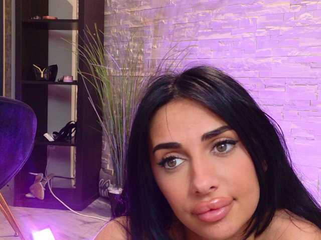 Sex chat gratuit in direct cu VanessaVosss pe BongaCams