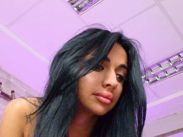 Sex chat gratuit in direct cu VanessaVosss pe BongaCams