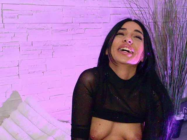 Sex chat gratuit in direct cu VanessaVosss pe BongaCams