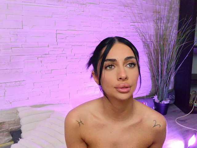 Sex chat gratuit in direct cu VanessaVosss pe BongaCams