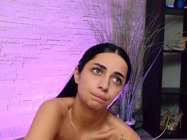 Sex chat gratuit in direct cu VanessaVosss pe BongaCams