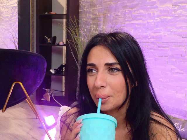 VanessaVosss live cam profile preview on bongacams