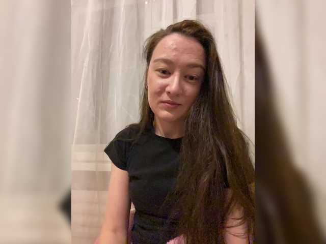 le modèle Karinalive92 est en webcam porno dans un show sur le site bongacams, il possède les tags suivants: White/Caucasian,Brunette,Shaved