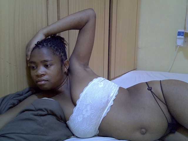 pretty-bianca live cam on BongaCams