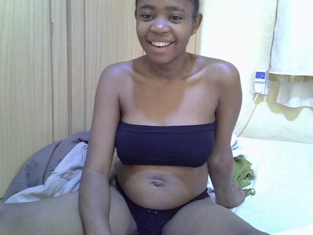 pretty-bianca live cam on BongaCams