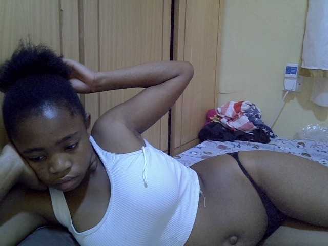 pretty-bianca live cam on UnifiedCams
