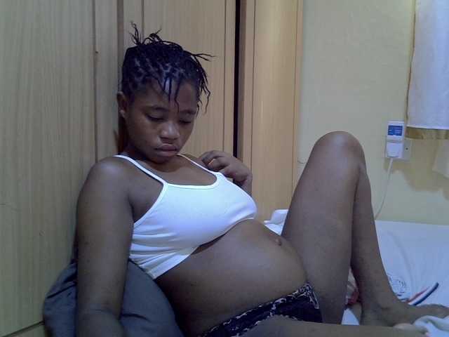 pretty-bianca live cam on BongaCams