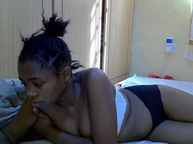 pretty-bianca live cam on BongaCams