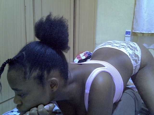 pretty-bianca live cam on UnifiedCams
