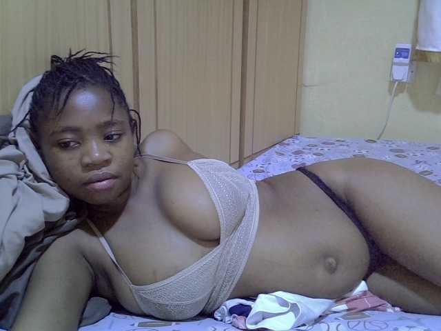 pretty-bianca live cam on BongaCams