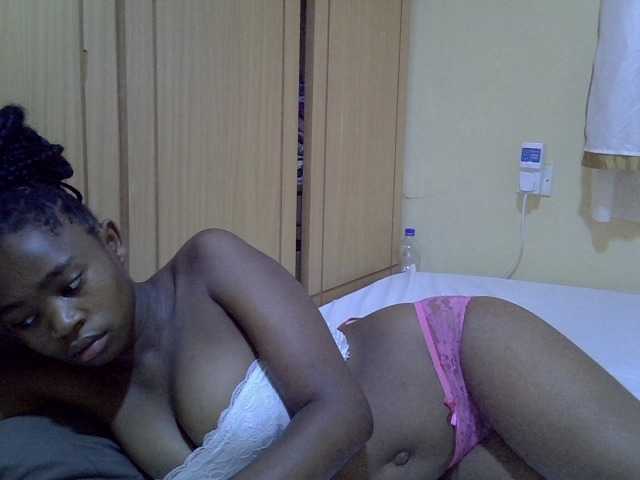 pretty-bianca live cam on BongaCams