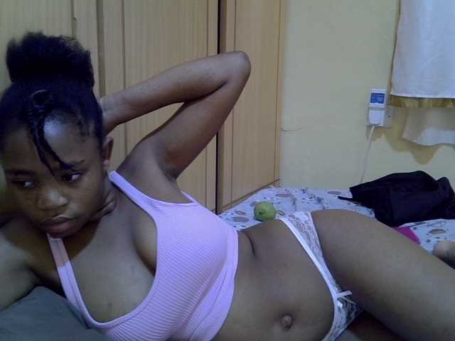 pretty-bianca live cam on BongaCams