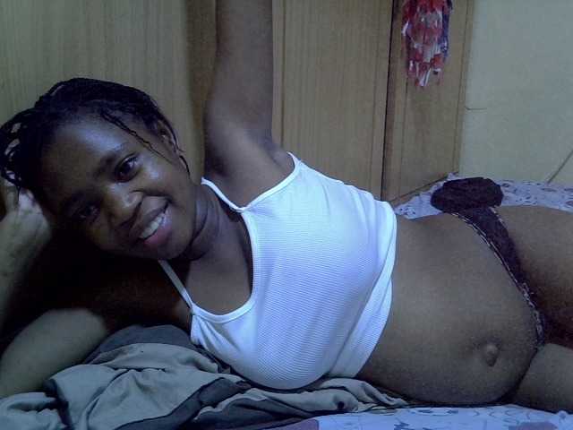 pretty-bianca live cam on BongaCams