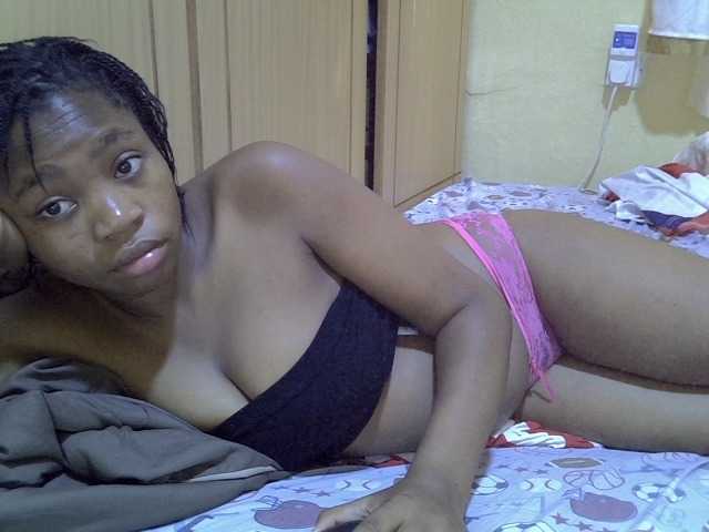 pretty-bianca live cam on BongaCams