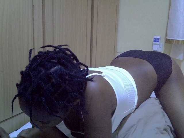 pretty-bianca live cam on BongaCams