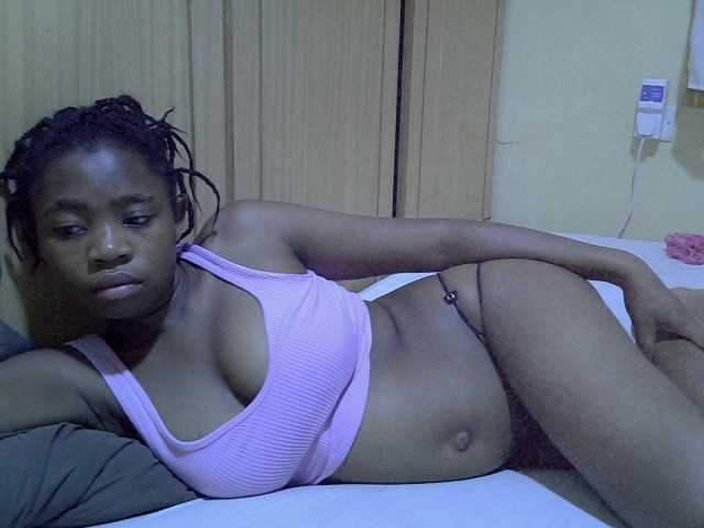 pretty-bianca live cam on BongaCams