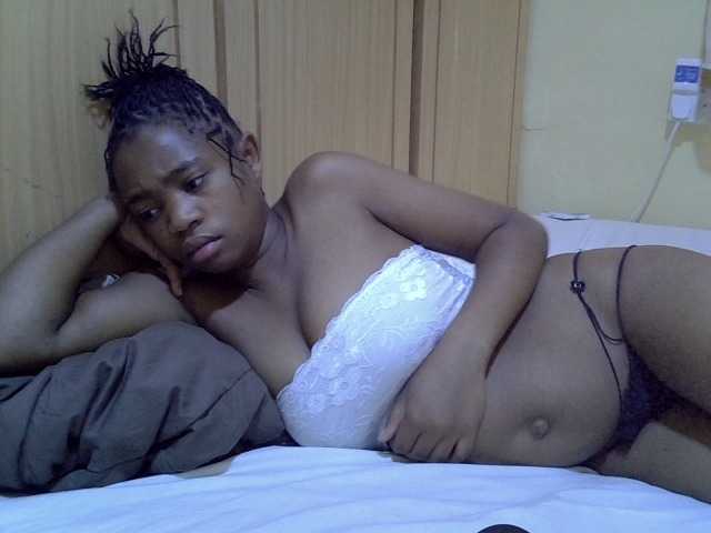 pretty-bianca live cam on BongaCams