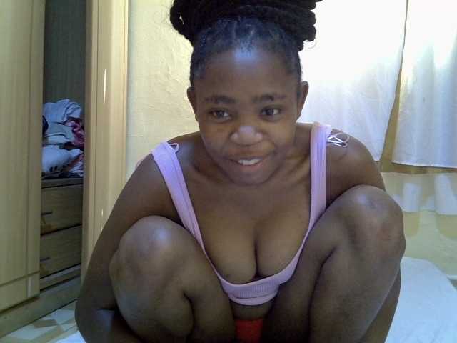 pretty-bianca live cam on BongaCams