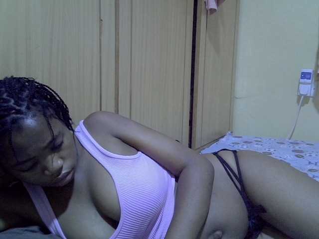 pretty-bianca live cam on BongaCams