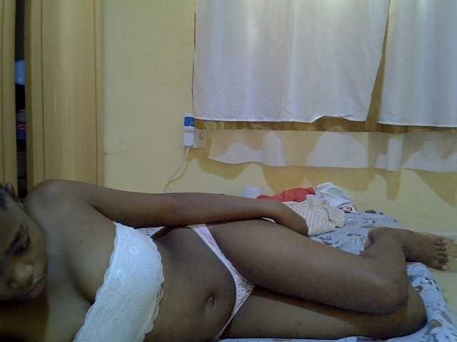 pretty-bianca live cam on BongaCams