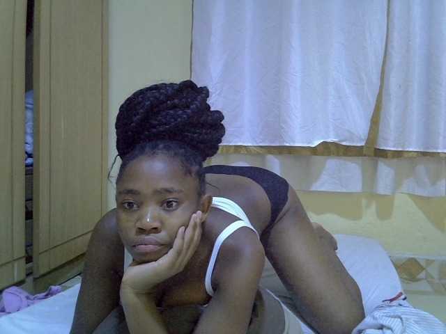 pretty-bianca live cam on BongaCams