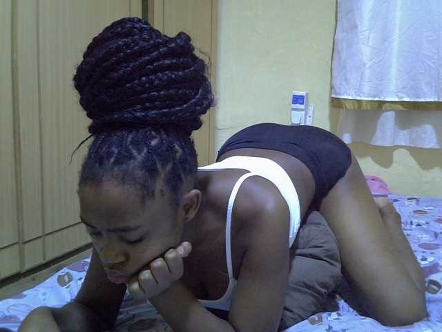 pretty-bianca live cam on BongaCams