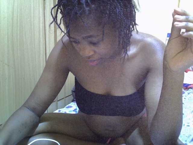 pretty-bianca live cam on BongaCams
