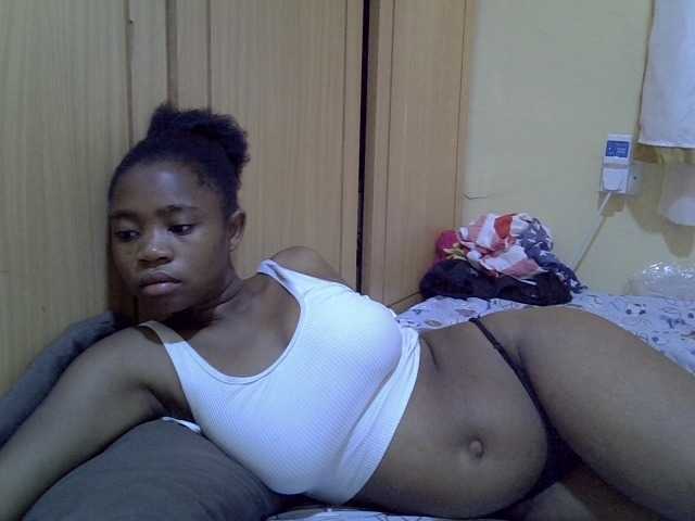 pretty-bianca live cam on BongaCams