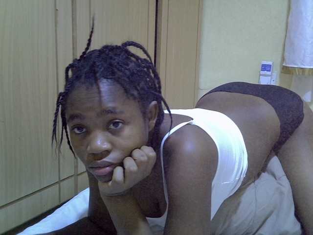 pretty-bianca live cam on BongaCams