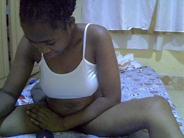pretty-bianca live cam on BongaCams