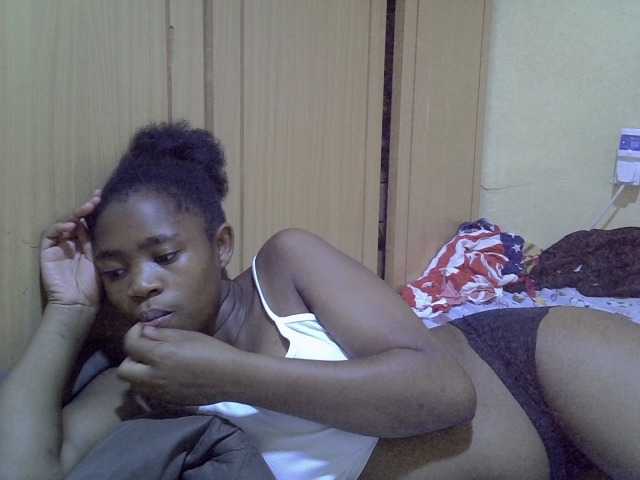 pretty-bianca live cam on BongaCams